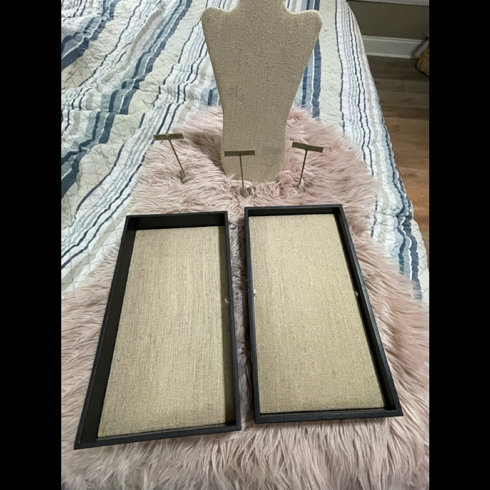 Jewelry Display Set